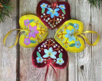 Adorno de corazón de terciopelo de seda bordado, corazón bordado para regalo/llavero/abalorio de bolso/etiqueta de regalo