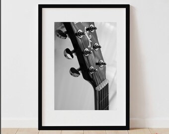 Acoustic Guitar Design Real Oak Picture Frame 4 x 6 With Hand Cast Pewter Motif Rock Pop Musician Music Gift
