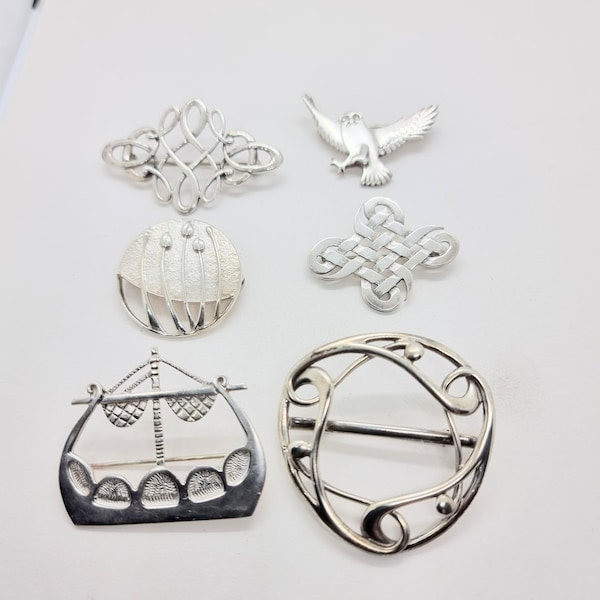 5 Ola Mary Gorie sterling silver brooches. Priced and sold individually. INR/1739