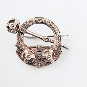 Vintage Irish silver annular brooch, 1940s. IO/742