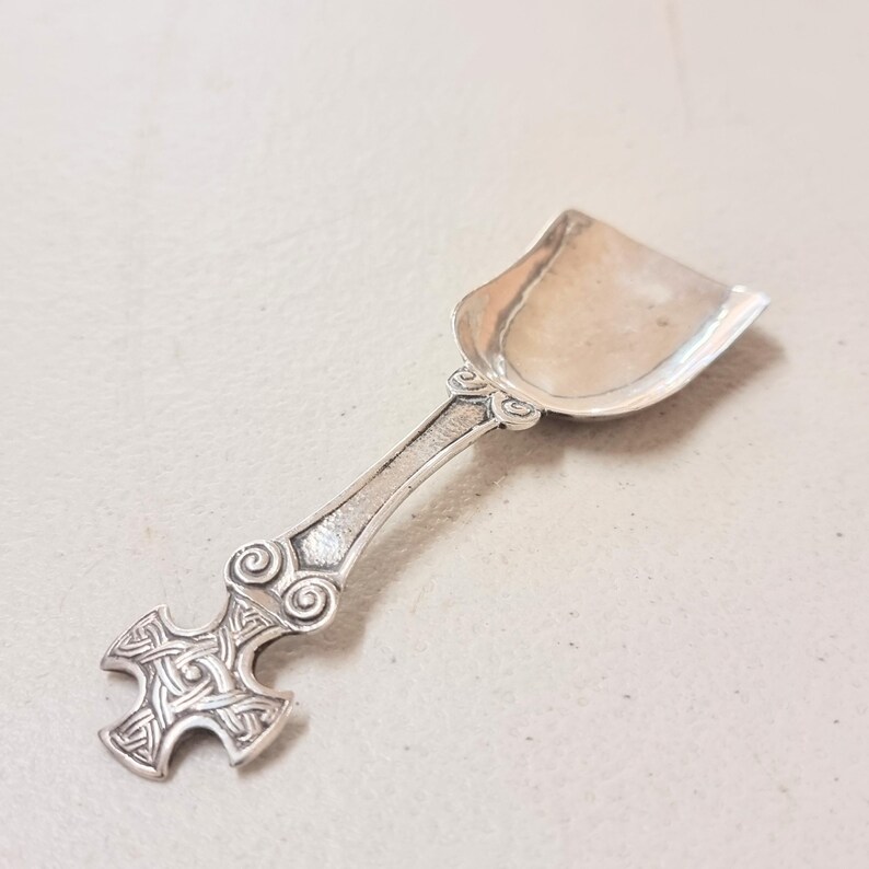 Celtic Cross Topped Tea Caddy Spoon, Sterling Silver, Vintage 1947. Nr ...