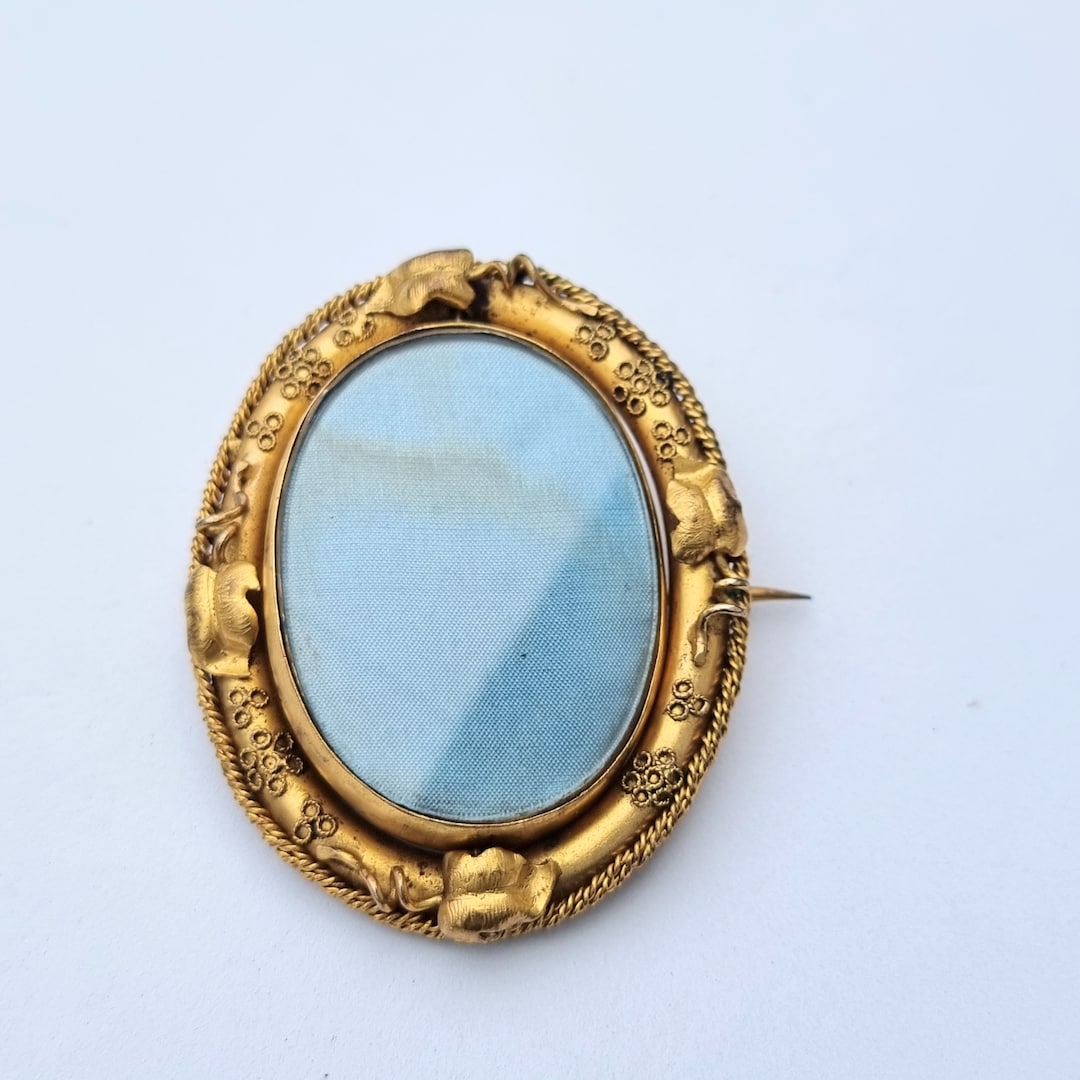 Petite Broche Vintage Style 18e Siècle - Métal Doré Avec Camée Et Strass - Occasion - Voir Photos