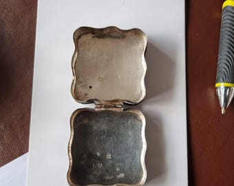 アンティークのオランダ製シルバー製お土産箱：1858年刻印。NR/1738