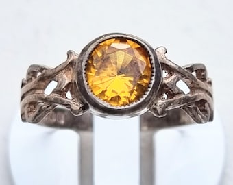 Irish vintage silver ring with orange stone. KO/r298