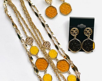 Matching clip earrings Twisted rope chain Sarah Coventry Designer set Vintage jewelry Vintage necklace