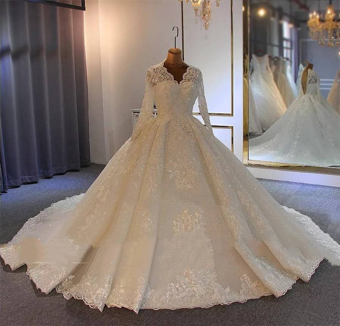 Beautiful Hand Beaded Wedding Gown/ Luxurious Shinny Wedding - Etsy