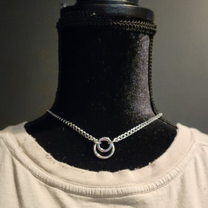 Dainty choker day collar