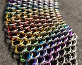 Custom color chainmail fidget toy
