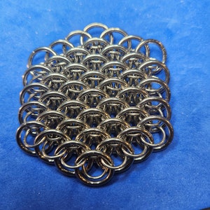 Chunky chainmail fidget toy