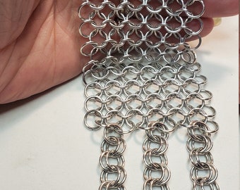 Wide aluminum chainmail choker