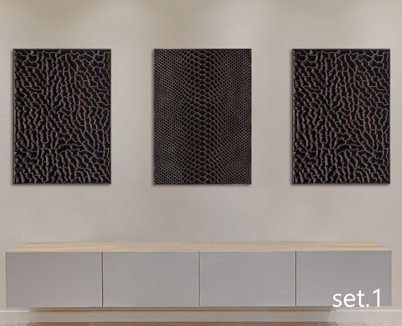 Intricate Graved Panels, corals and snake motif – Sophisticated Trio: elegance, detail, and nature’s symbolism in one refined composition.
