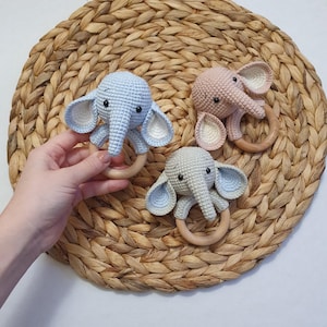 Elephant rattle/ Crochet elephant baby rattle/ Amigurumi elephant/ Handmade elephant toys / baby gifts toys/ wood toys/ Newborn gift/