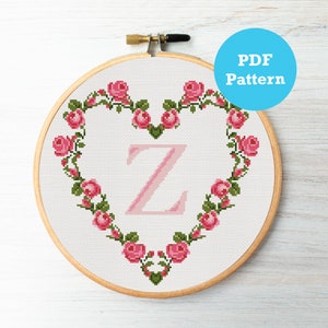 Blumiges Herz Buchstabe modernes Kreuzstichmuster, Monogramm Muster, Buchstabenstich Patter, florales Muster, PDF Format, Maschenkarte