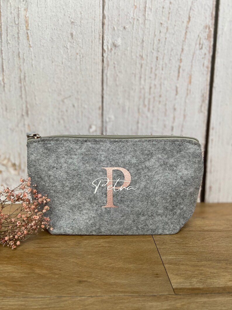 Personalized felt cosmetic bag Individual gifts with name and initial image 6