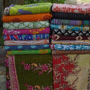 Wholesale Lot Of Bohemian Vintage Kantha Quilt Floral Print Reversible Throw Handmade Recycle Blanket Cotton Fabric Bedspread