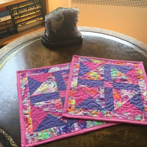 Mini-mats / mug rugs / table topper  Set of 2, 4 or6