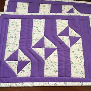 Lavender twigs quilted placemats