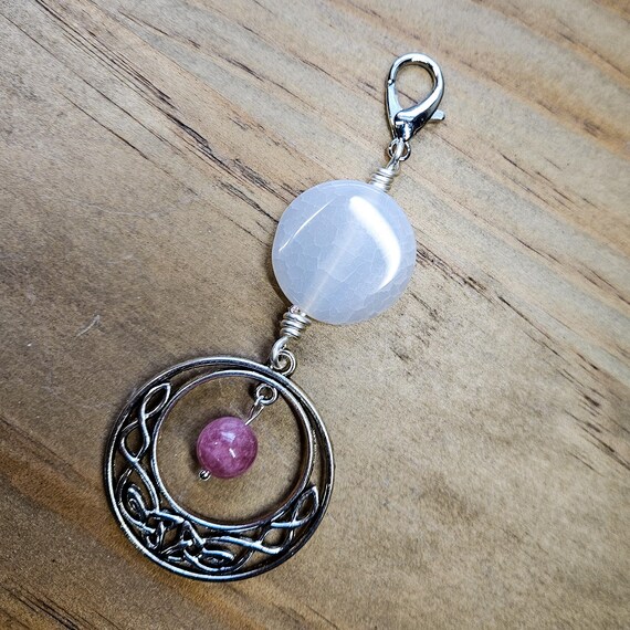 Agate Gemstone Keychain - Celtic Knot Key Ring - Crystal Zipper Pull