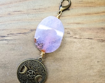 Agate Gemstone Keychain - Triple Moon Pentacle Key Ring - Crystal Zipper Pull