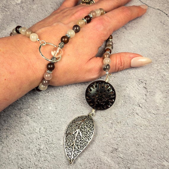 Nature Witch Wrist Rosary — Violet Agate, Sandalwood & Clear Quartz