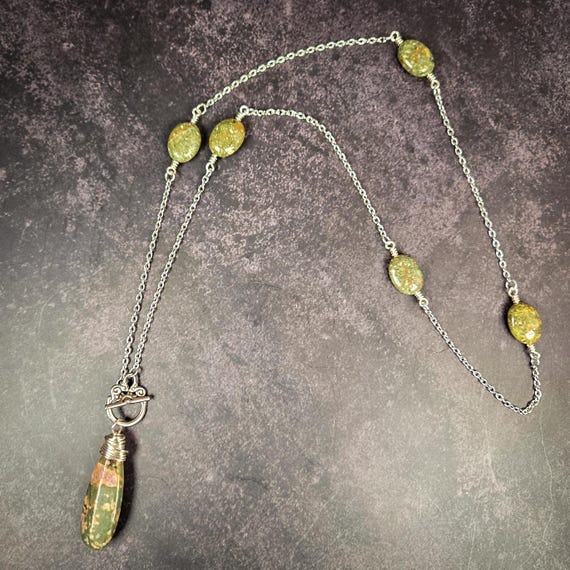 Green Flower Jasper Pendulum Necklace - Wearable Divination Tool - Crystal Healing Jewelry