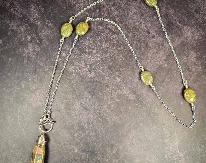 Green Flower Jasper Pendulum Necklace - Wearable Divination Tool - Crystal Healing Jewelry