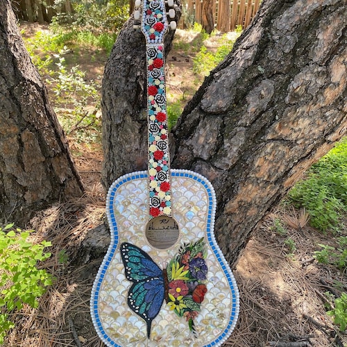 ギター Mosaic Mosaic Guitar  Rock and Roll, Shabby Chic, Vintage Floral