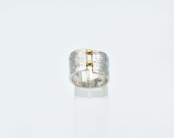 Celestial Harmony: Handcrafted Silver Ring with Gold Granules