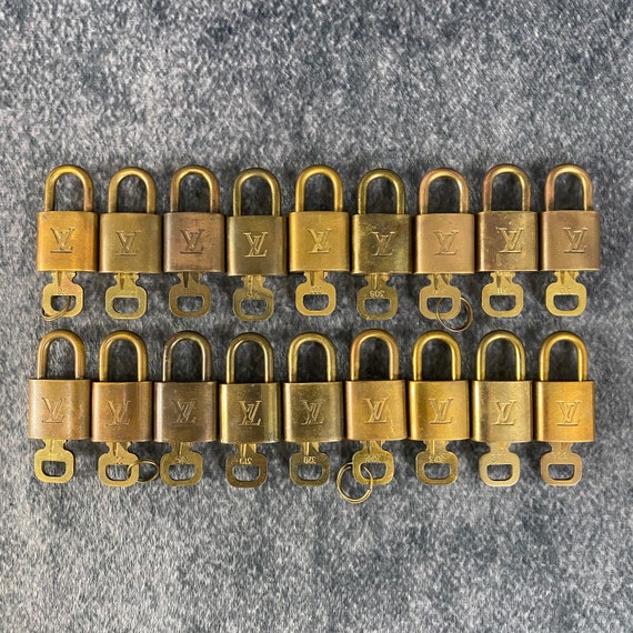 Authentic Louis Vuitton Padlock and One Key 004 -  Finland