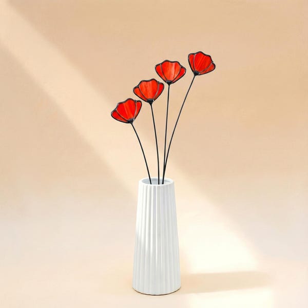 Vitral con flor roja sobre un tallo - Rama única