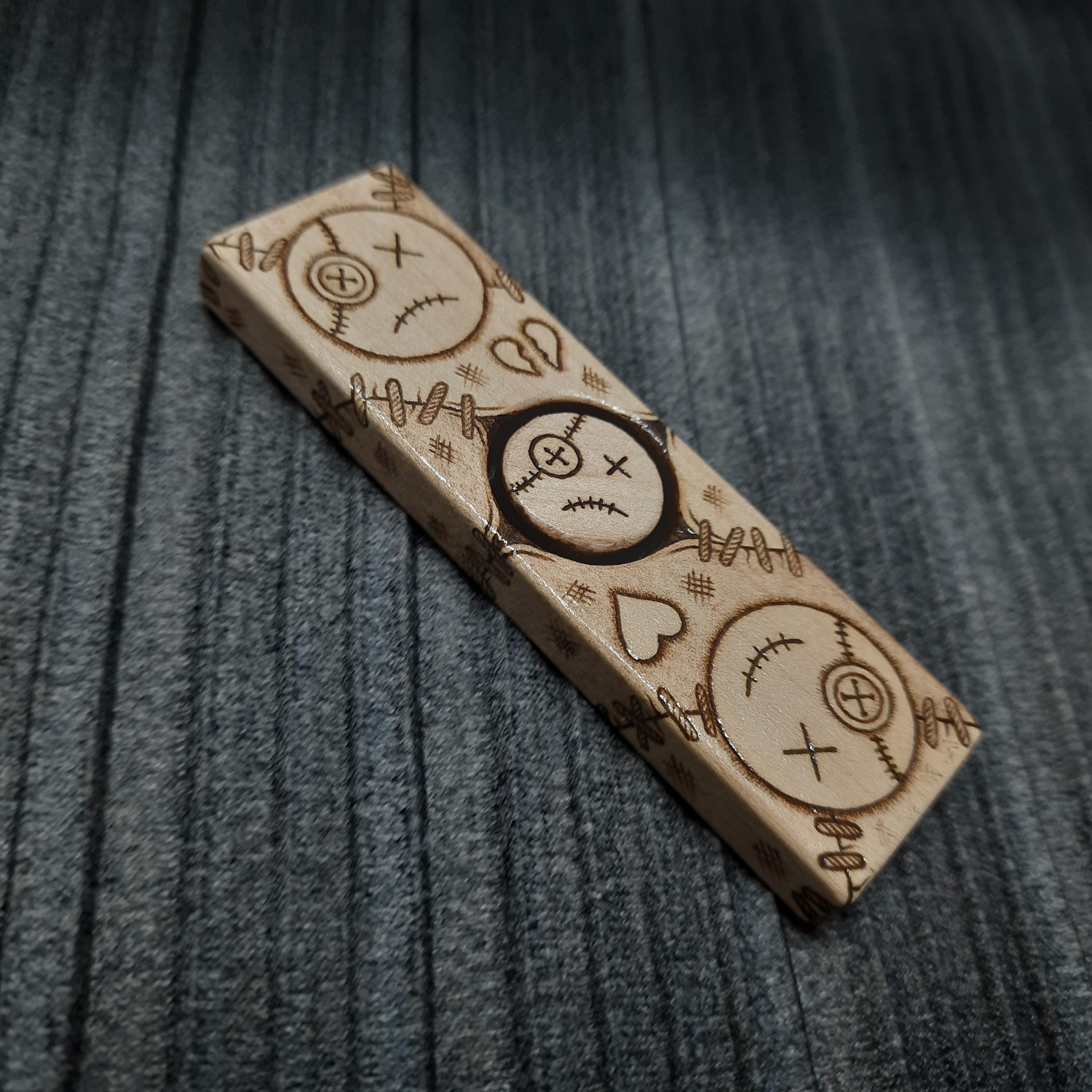 Wood voodoo doll - Etsy België, image size:3000x3000