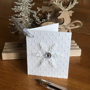 Étiquettes flocon de neige et cartes-cadeaux en relief !