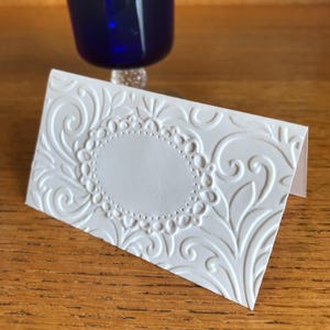 Marque-places en relief !