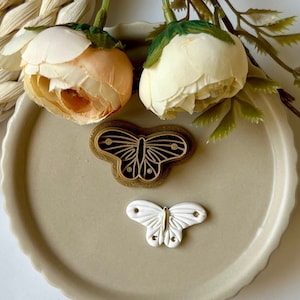 Butterfly Clay Cutter: Detailed Jewelry Making Tool (30mm)