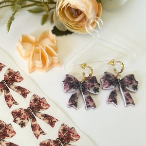 Bow Clay Cutters: gereedschap polymeerklei met scherpe rand en transfervel met bloemen