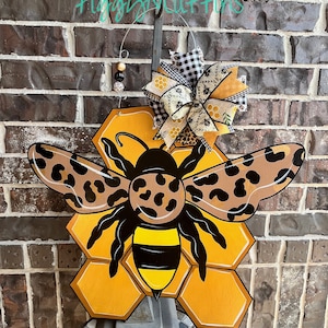Bee door hanger | Bumblebee Door Hanger | Spring Door Hanger | Beehive Door Hanger | Door Hanger