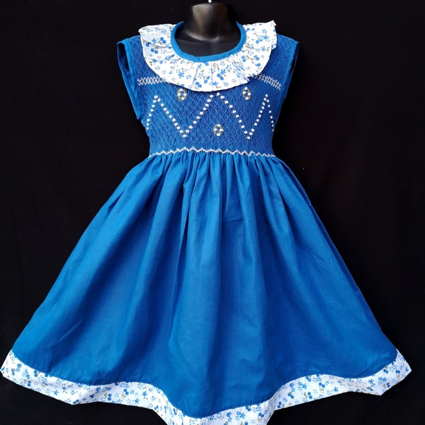 Robe smocks en coton bleu col pierrot fleuri 1 an à 12 ans