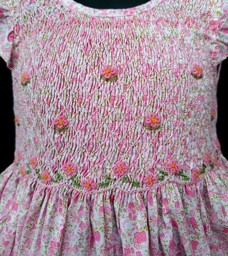 Robe smocks manches volantes en coton liberty rose 1 an à 12 ans image 4