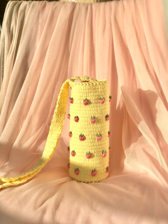 Strawberry Crochet Water Bottle Holder Thermos Carrier -  Sweden