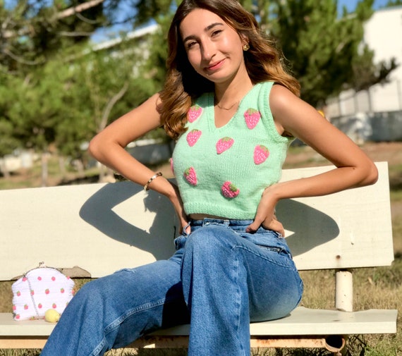 Strawberry Knit Sweater Vest Oversize 