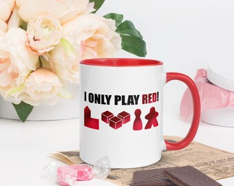 Io gioco solo a ROSSO! Tazza da 11 once a tema gioco da tavolo con colore all&#39;interno