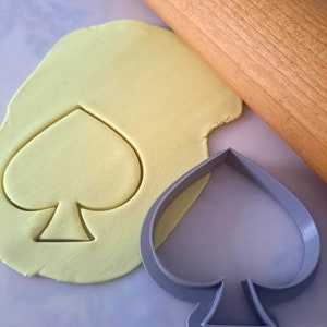 Set of 3 Spade Cookie Cutters Play Card Suit Board Game Pieces Tokens 3D Printed PLA Dough Cutter Plasticine Play-Doh Crafting Gaming