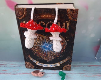 Crochet bookmark mushroom, gift for book lovers