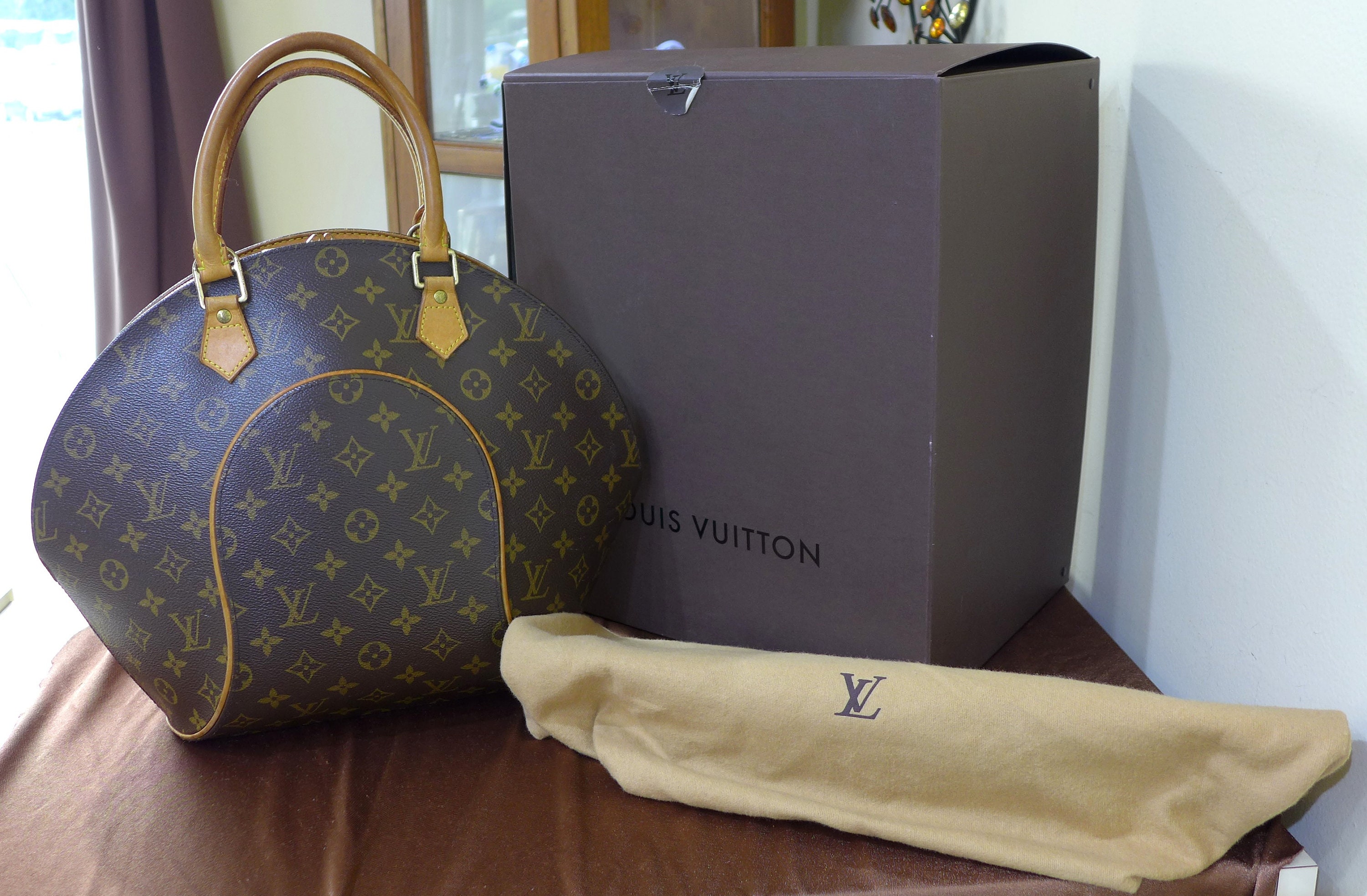 Louis Vuitton Ellipse Bag Bowling Ball Bag Monogram Canvas 