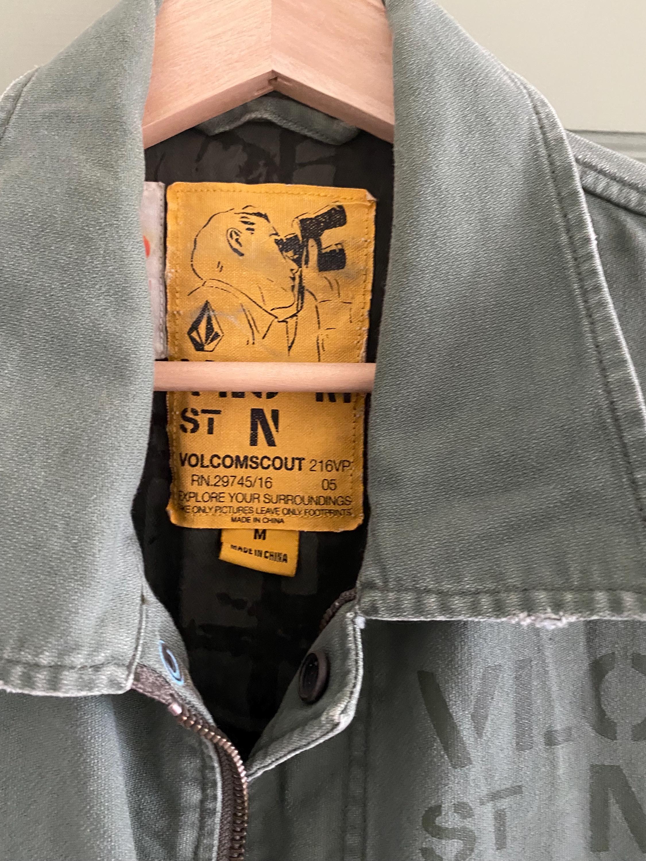 VOLCOM traditional jacket 忍者フード VOLCOM Womens V.Co Aris Insulated Gore Jacket - Burgundy