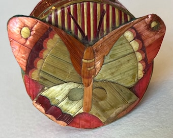 Lacquered bamboo butterfly trinket box