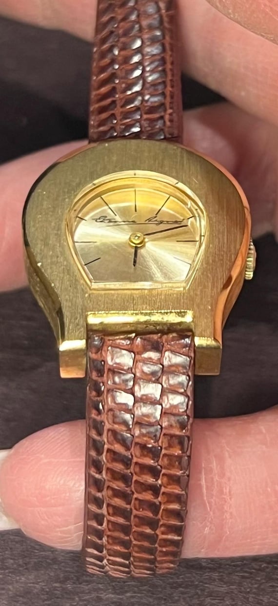 Etienne Aigner クォーツ腕時計 馬蹄型 A1021 Etienne Aigner クォーツ腕時計 馬蹄型 A1021