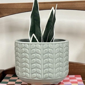 3-Legged Footed Ceramic Planter Green Raised Leaf Drainage Hole | Embossed Leaf Flower Pot
