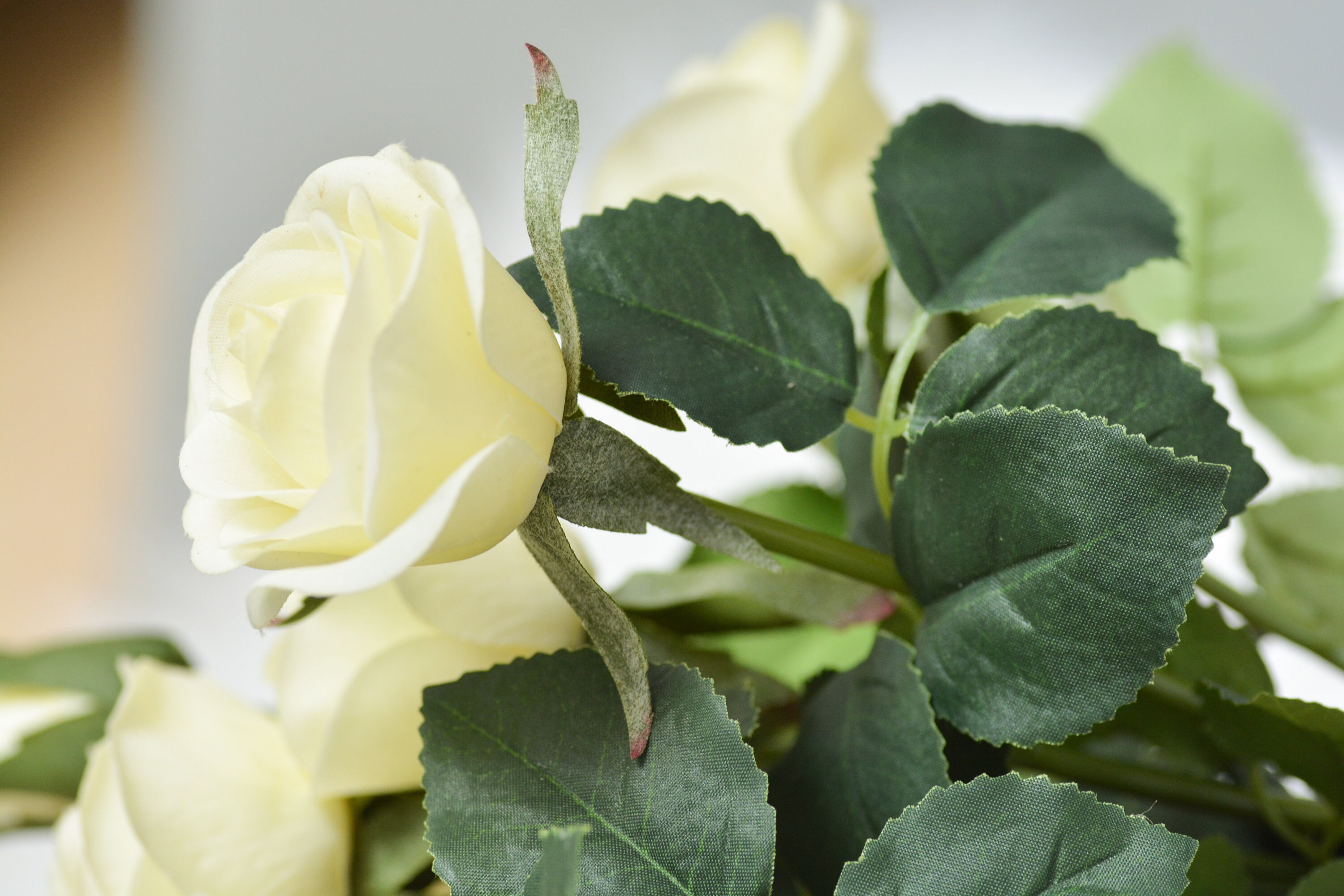 Realistic rose. Ivory spray rose. 6 roses. Artificial | Etsy