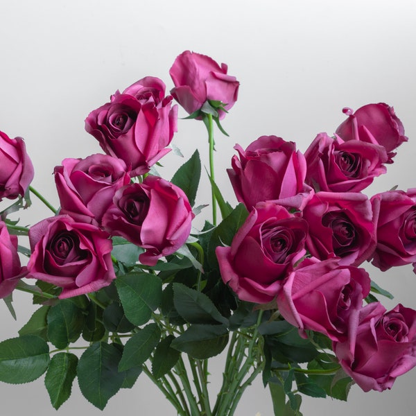 A real-touch burgundy rose Artificial roses for making wedding bouquets Decorative flowers at the wedding